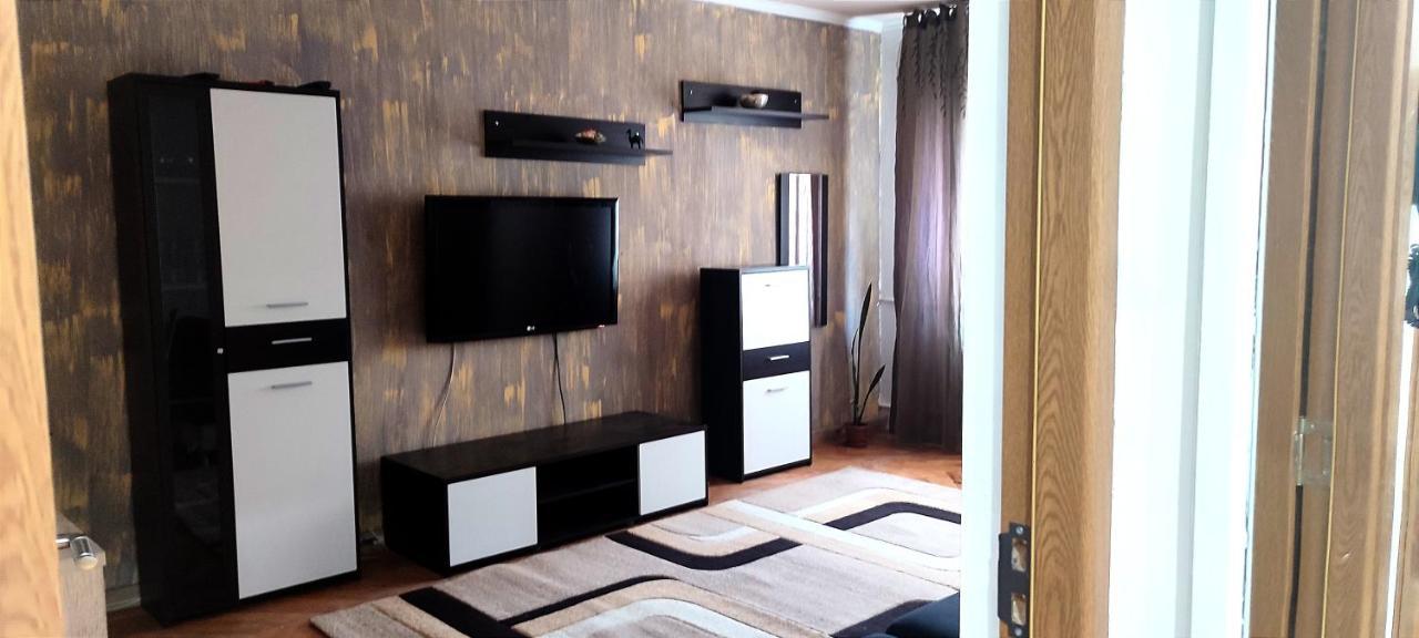 Lora'S House Apartment Oradea Ngoại thất bức ảnh