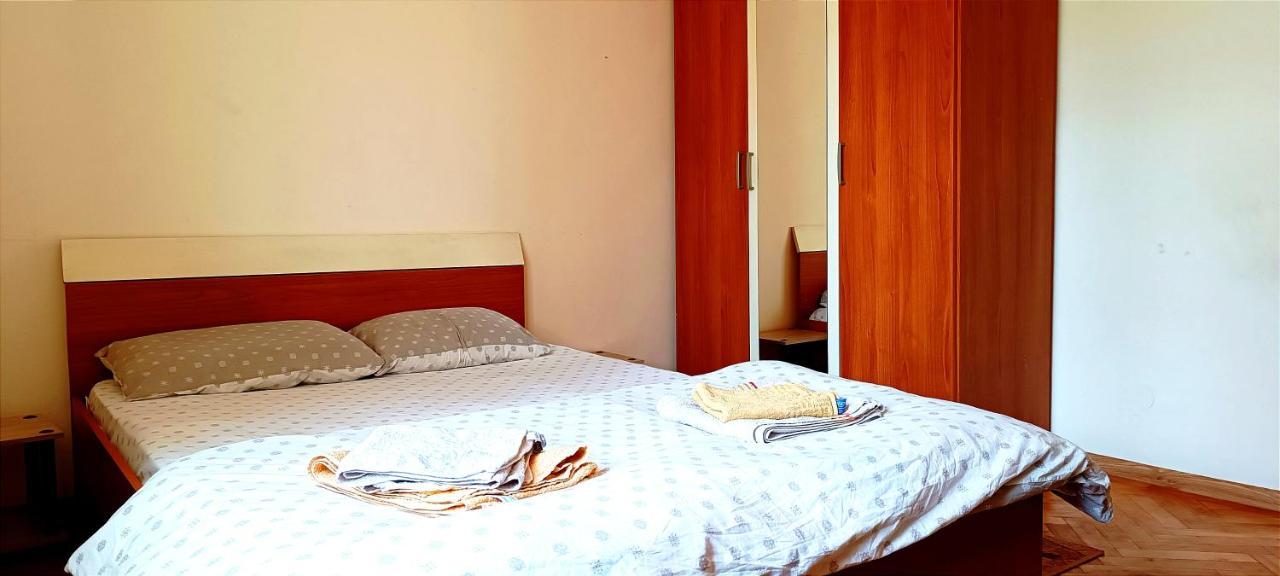 Lora'S House Apartment Oradea Ngoại thất bức ảnh